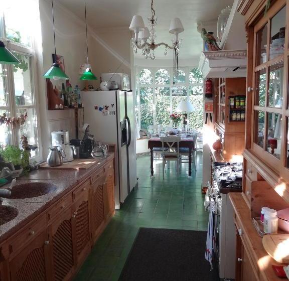 مبيت وإفطار Domein De Lusthof