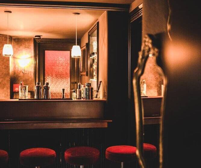 B&b  T Kasteel &  T Koetshuys