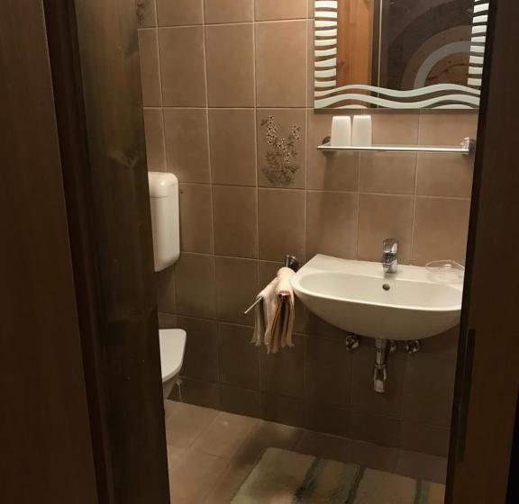 Bed and Breakfast Gästehaus Schneeberger