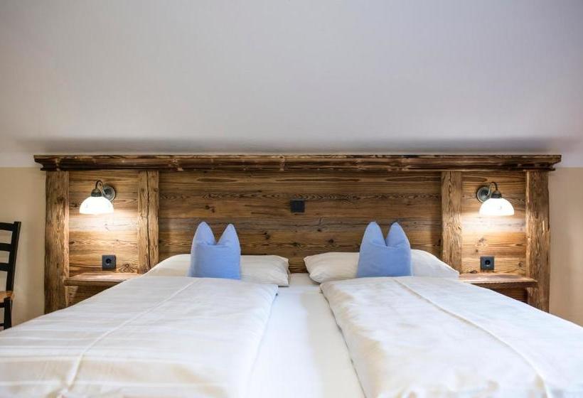 ベッドアンドブレックファースト Landgasthof & Restaurant Batzenhäusl