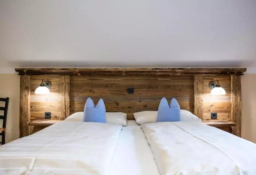 Aamiaismajoitus (B&B) Landgasthof & Restaurant Batzenhäusl
