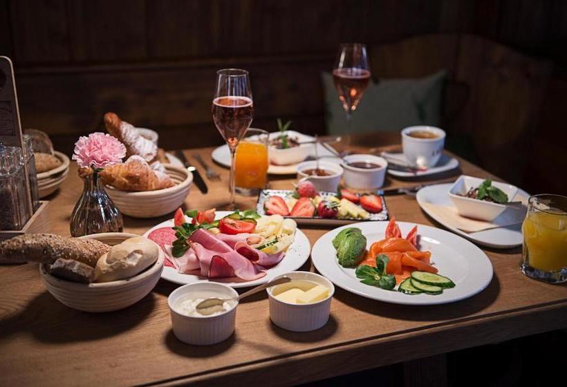 ベッドアンドブレックファースト Landgasthof & Restaurant Batzenhäusl