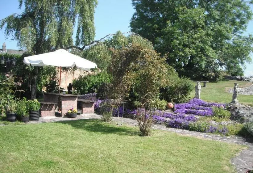 Castlemaine House B&b