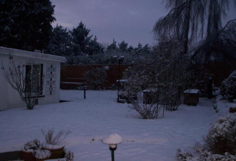 Castlemaine House B&b