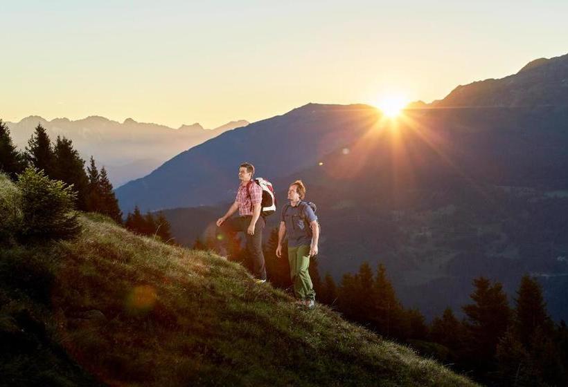 Отель Alpine Resort Goies Superior