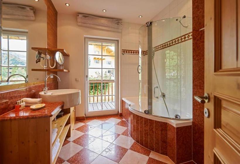 בית מלון כפרי Mohnenfluh