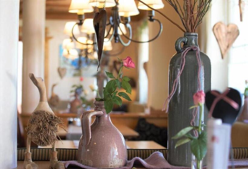 Отель Mons Suites Wine Passion