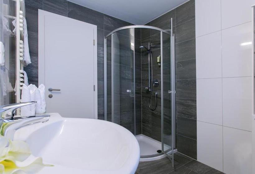 בית מלון כפרי Rundeck