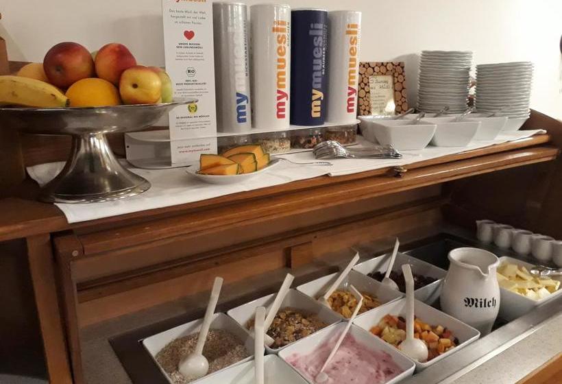 Landhotel Häuserl Im Wald