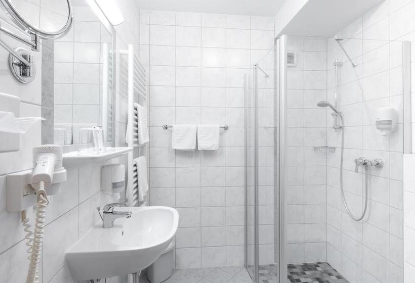 Landhotel Häuserl Im Wald