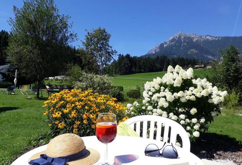 Landhotel Häuserl Im Wald