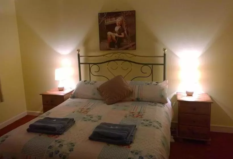 Mulberry Lodge B&b