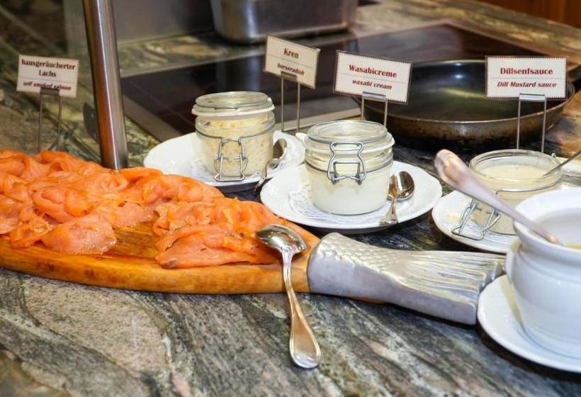 Superior Hotel Schneider Ski In & Ski Out