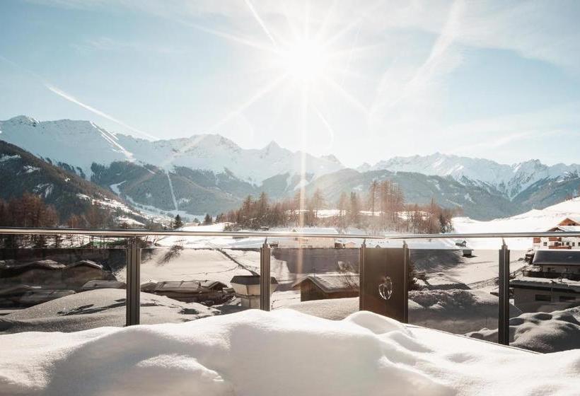 Отель Alpine Resort Goies Superior