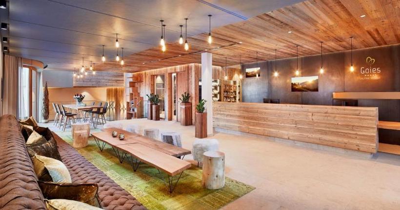 Отель Alpine Resort Goies Superior