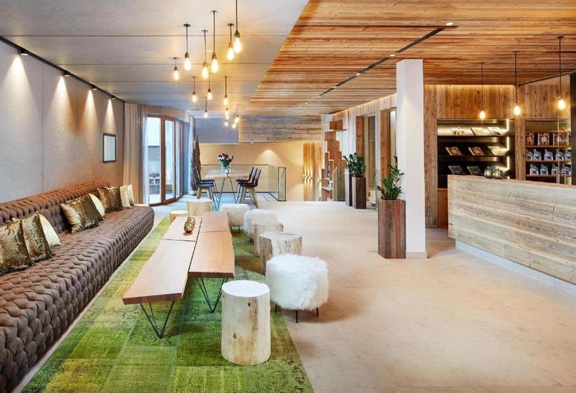 Отель Alpine Resort Goies Superior