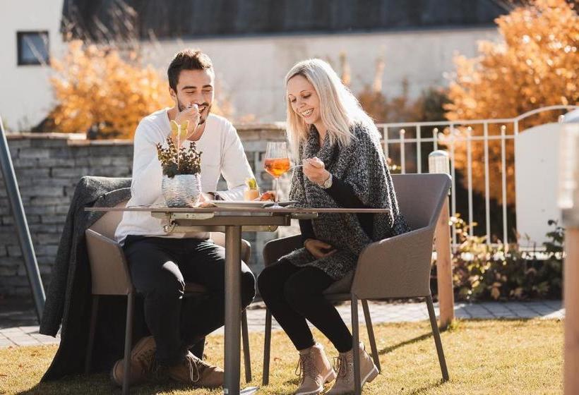 Отель Alpine Resort Goies Superior