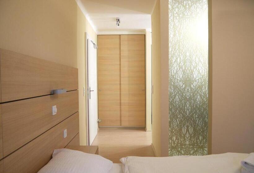 Bergland Hotel   Adults Only