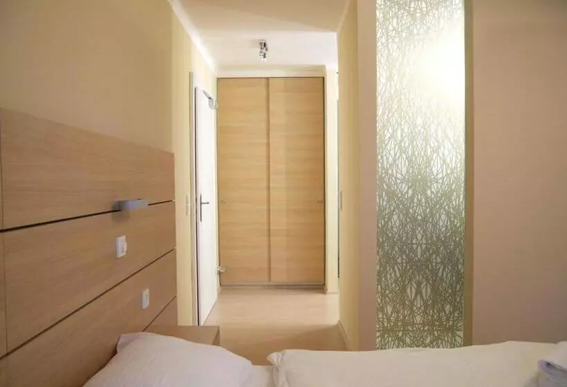 Bergland Hotel   Adults Only