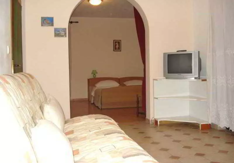 هتل Apartments Burmeta