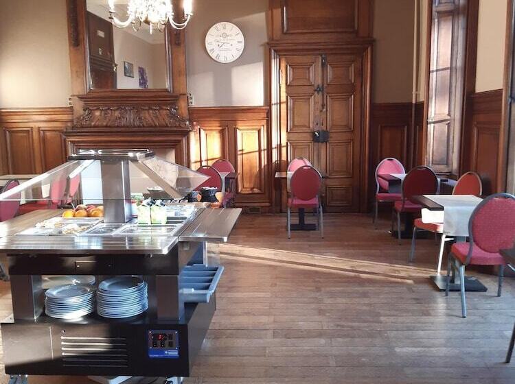 בית מלון כפרי Domaine Du Chateau De La Neuville