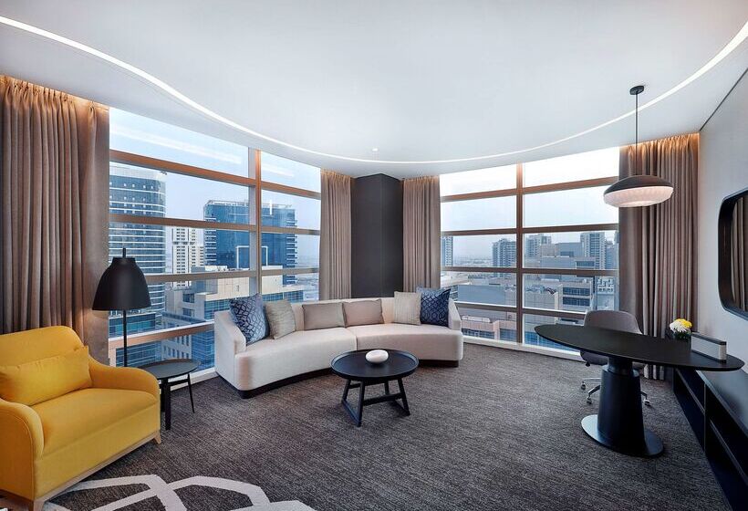 هتل Doubletree By Hilton Dubai Business Bay