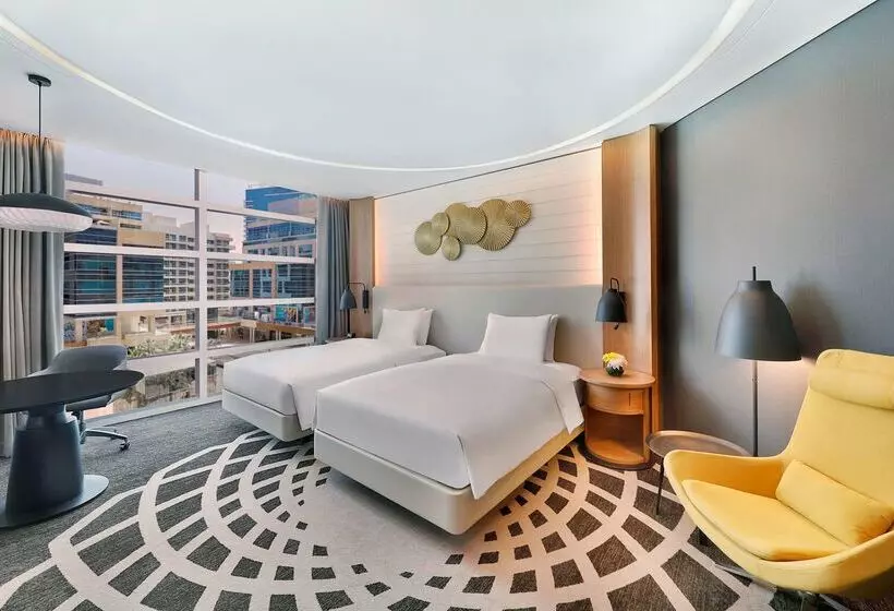 هتل Doubletree By Hilton Dubai  Business Bay