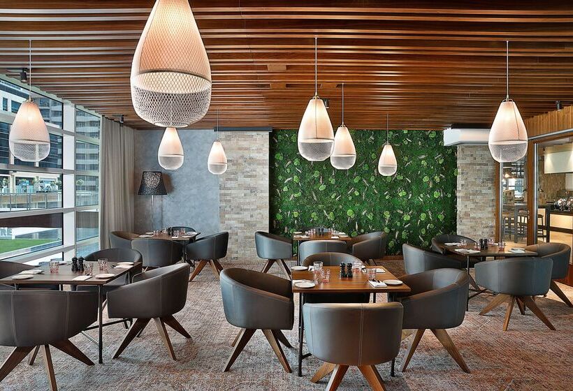 هتل Doubletree By Hilton Dubai Business Bay