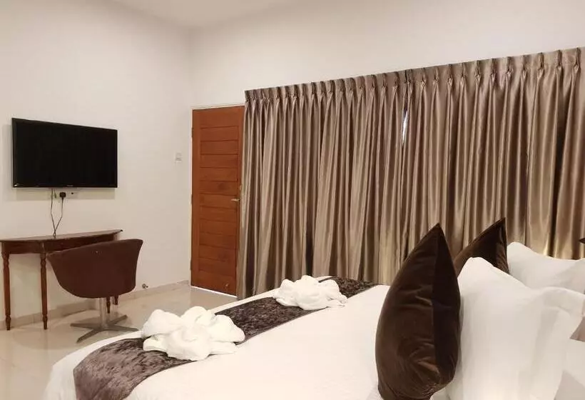 Hotel Heeren Straits