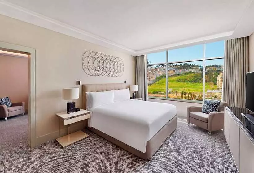 هتل Hilton Tangier City Center