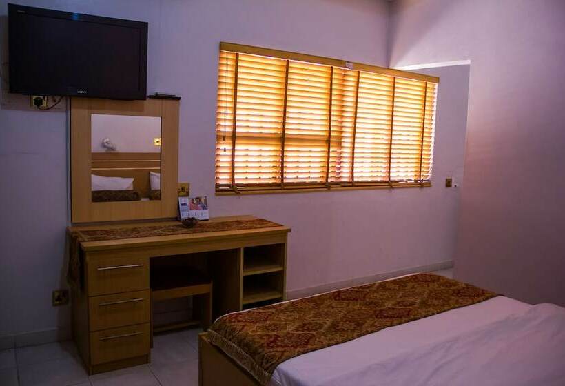 هتل La Patriache Lodge