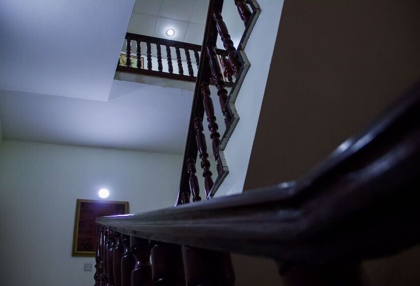 هتل La Patriache Lodge