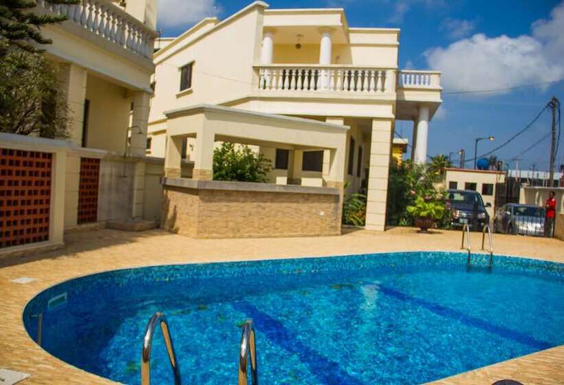 هتل La Patriache Lodge