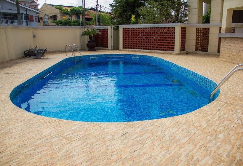 هتل La Patriache Lodge