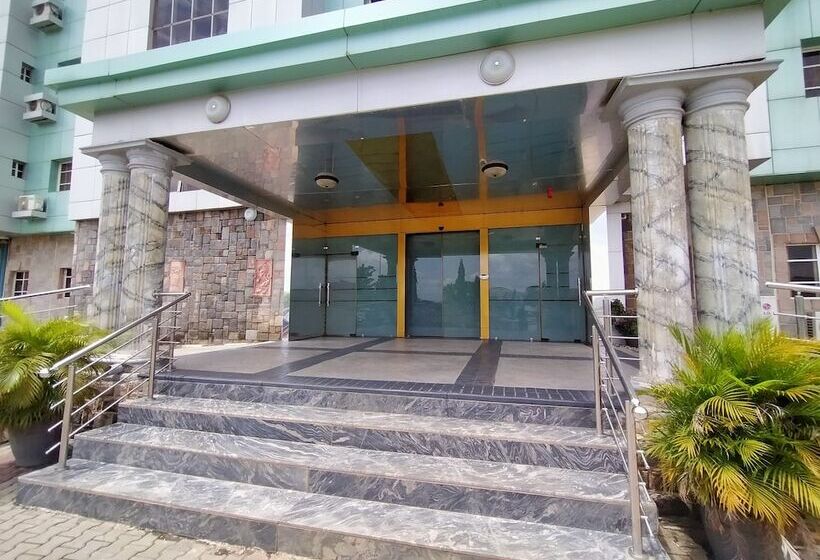 هتل Laps New World