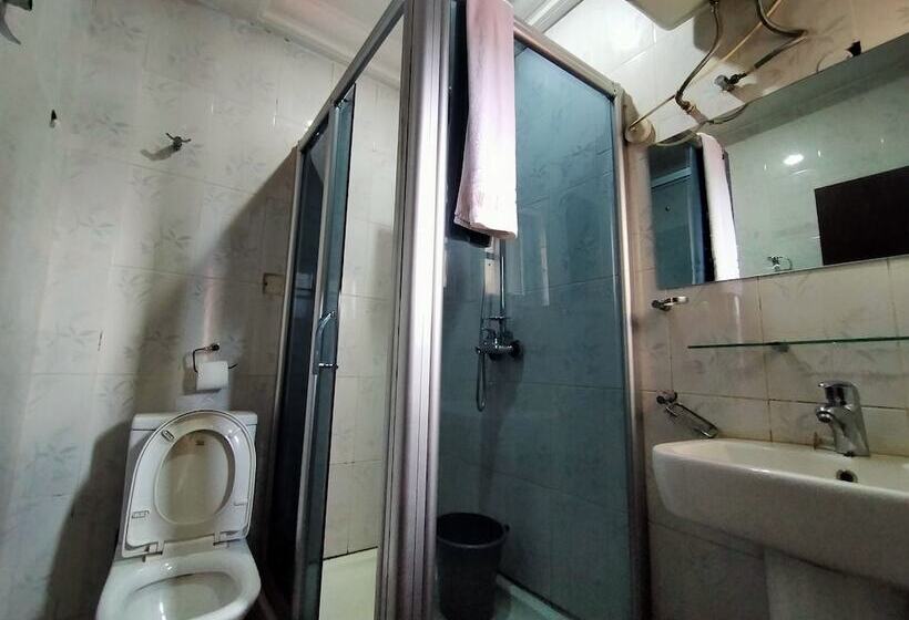 هتل Laps New World