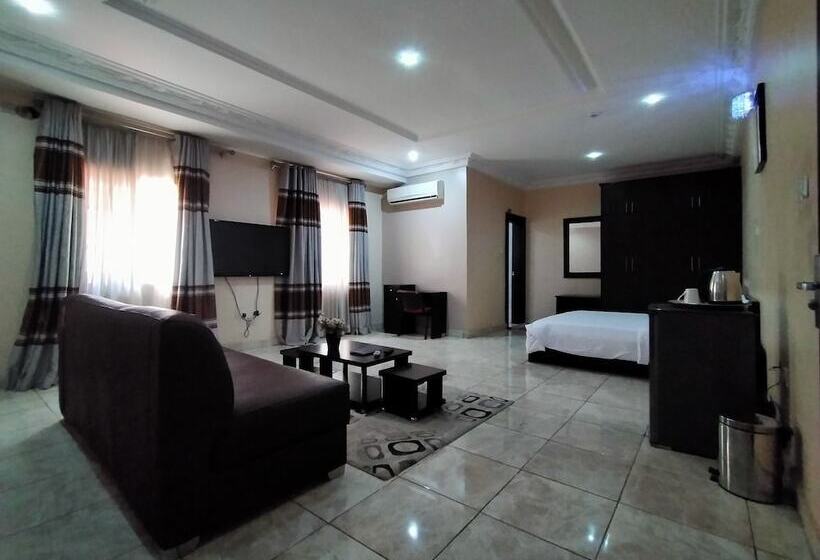 هتل Laps New World