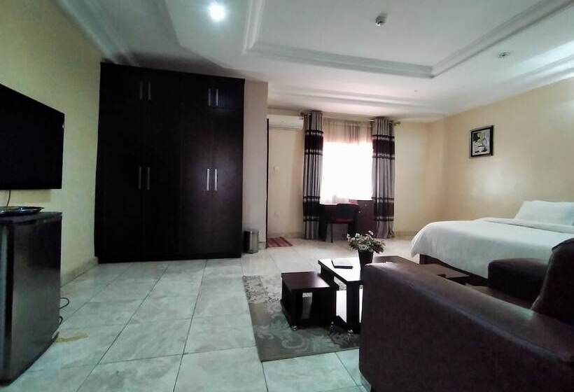 هتل Laps New World