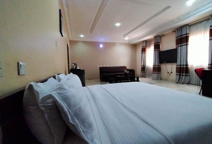 هتل Laps New World