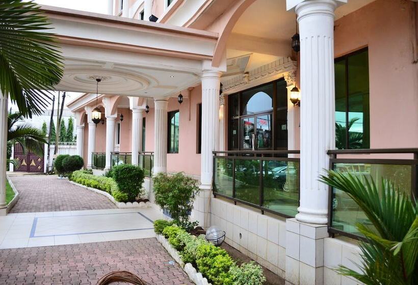 هتل Makepe Palace