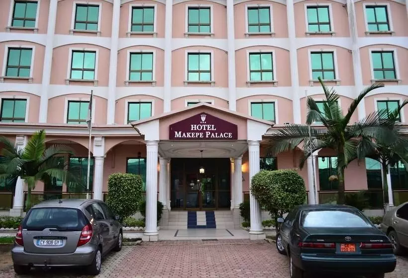 هتل Makepe Palace