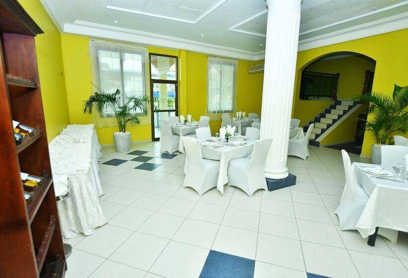 هتل Makepe Palace