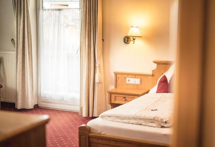 בית מלון כפרי Schartner