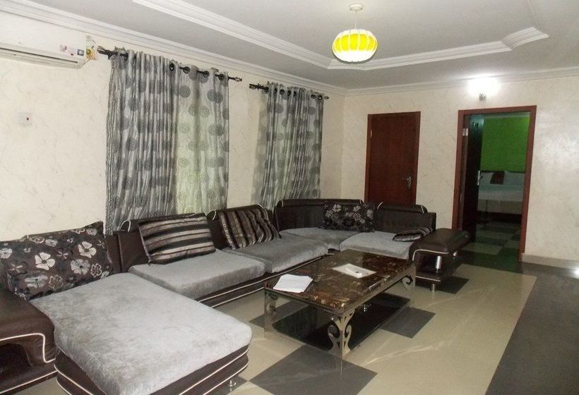 هتل Vic James Apartments