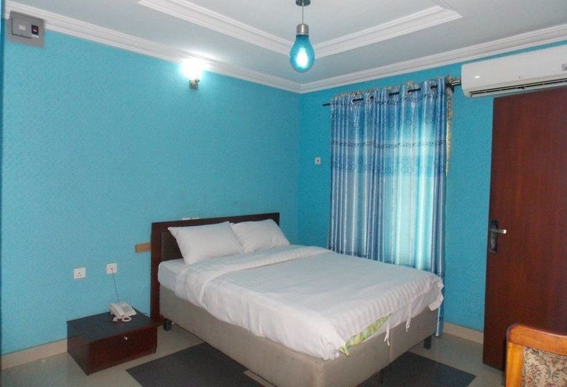 هتل Vic James Apartments