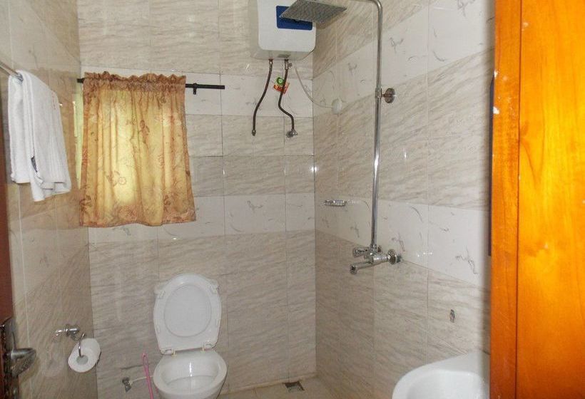 هتل Vic James Apartments