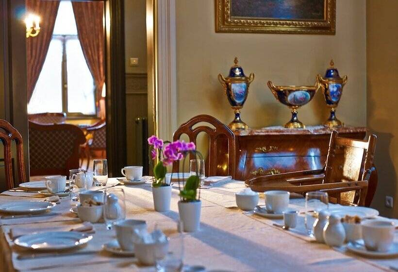 هتل Villa Christina