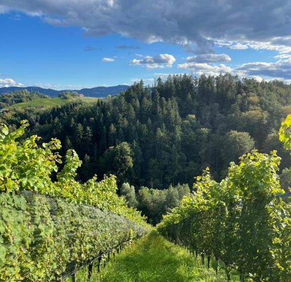 Sattlerhof Genießerhotel & Weingut