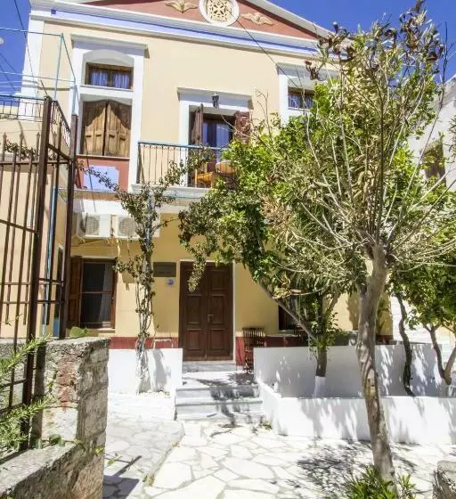 Symi Center