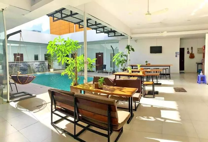 ユースホステル Onederz Sihanoukville